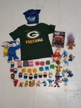 Beanie Babys NFL Minecraft Trolls Tee Shirt Mask card Game Lot Of Toys Stuffys